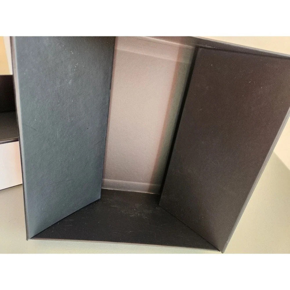 CHANEL Square Empty Gift Box Container 8.5"x8.5"x3.75" Cover Camellia Flower - Picture 6 of 15